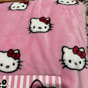 Hello kitty Full Queen throw